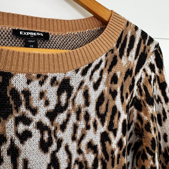 Express Women's XS Fitted Crewneck Sweater Leopard Print Soft Stretchy Tan Black - Picture 4 of 14
